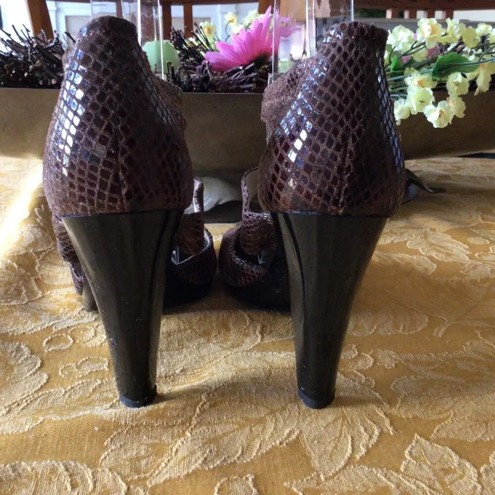 Michael Kors Berkley Snake Print T-Strap Heels Sz 7.5